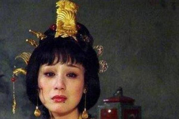右膝盖痣的位置及其对人生的影响