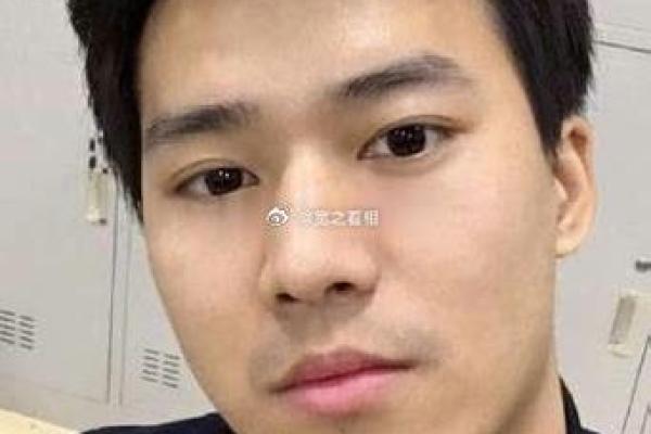 眉间距窄的男人面相如何影响职场与人际关系