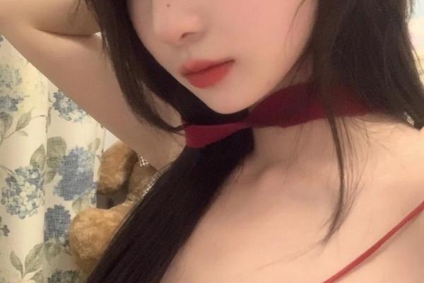 眼部痣相的秘密：如何通过眼睛的痣预测未来运势