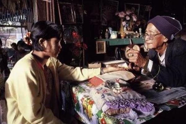 命理节目的神秘魅力与现代生活的结合