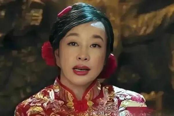 耳垂厚实显年轻
