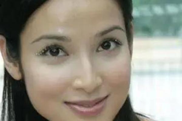 鼻子歪斜，命运转折：揭秘女面相中的奇异之谜