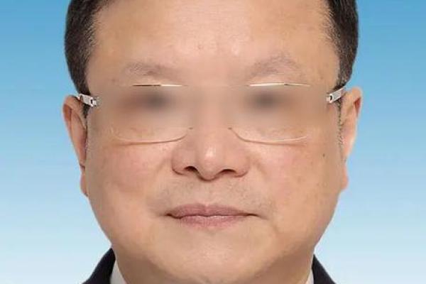 面相揭秘：老板气质的面相特征