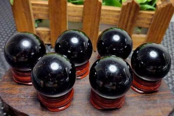 黑曜石办公室风水秘籍，助你事业蒸蒸日上！
