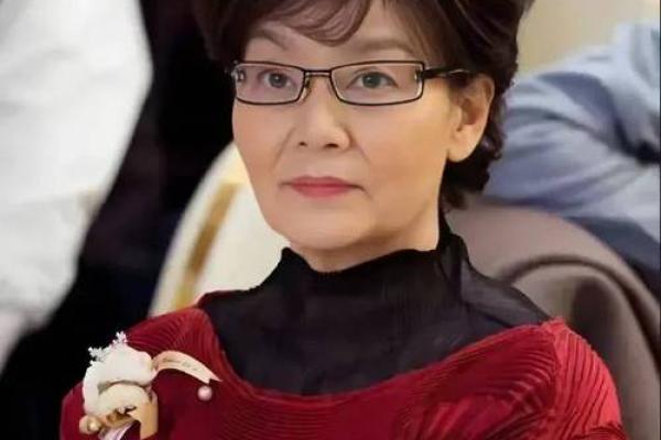 五十岁面相：岁月痕迹下的智慧光芒