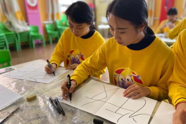 名字实验室：探索独特姓名背后的创意灵愿