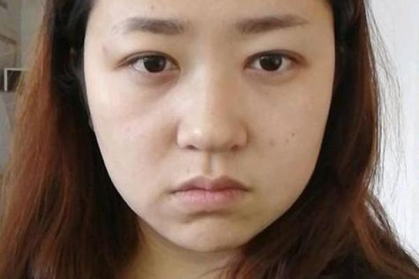 唇角微偏，命运轨迹各异——探析面相中的歪唇之谜