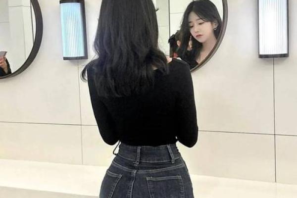 腰肢丰腴：面相中的肉感之美