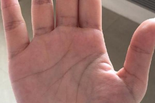 子女缘分深厚，看手相识未来宝宝面相！