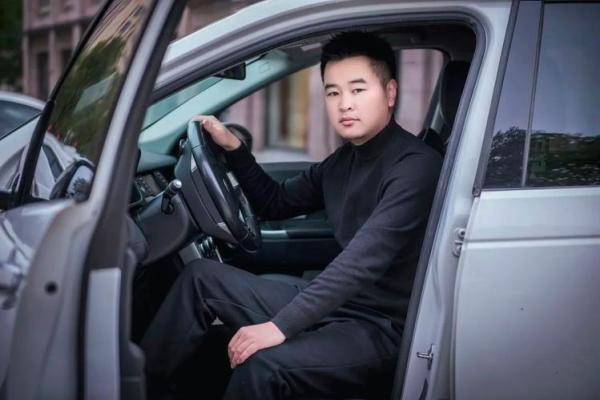 张伟的创业故事：如何从零开始实现梦想
