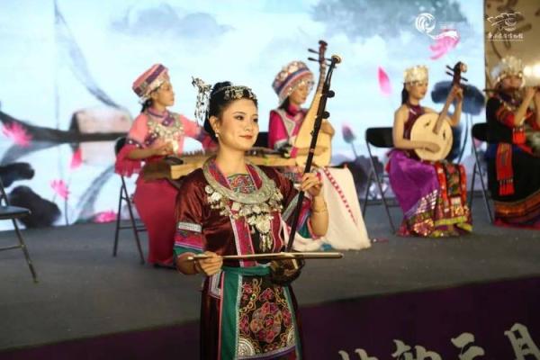 春暖花开，共庆民族盛宴
