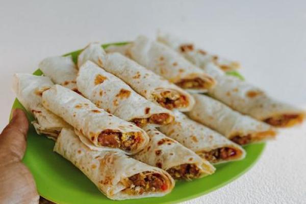 探秘美国传统文化中的独特美食风味