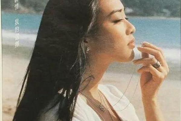 蒋安娜：璀璨星辰，优雅绽放的灵动人生