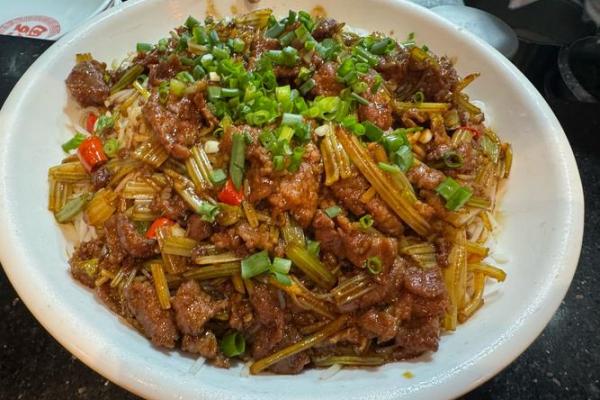 吃遍各地炒粉：每一口都充满家的味道