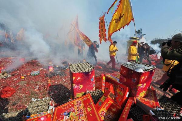 节日狂欢大集合：视觉盛宴，带你穿越世界节庆文化